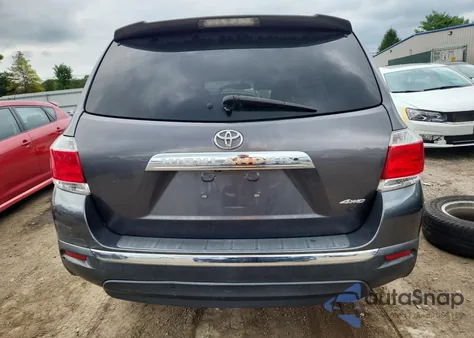 2012 Toyota Highlander Base z USA, uszkodzony, nr VIN 5TDBK3EH6CS119398